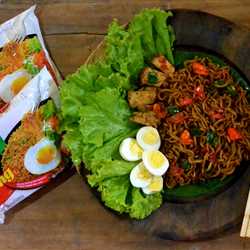 NoWar Fire Noodles (Mie Rawon Pedas)